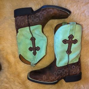 Kids cow boots
